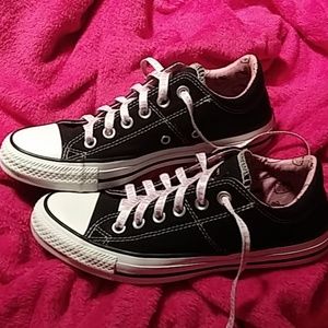 Hello Kitty Converse